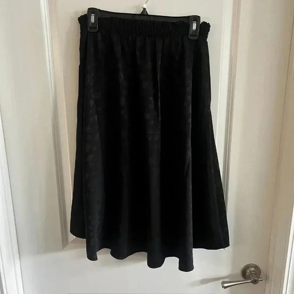 B66 NEW Draper James Black Tiered Skirt Size Medium - Picture 5 of 5